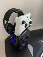 Rotatable USB Hub Controller Holder