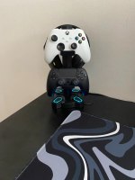 Rotatable USB Hub Controller Holder