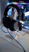 Rotatable USB Hub Controller Holder