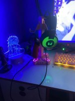 Rotatable USB Hub Controller Holder